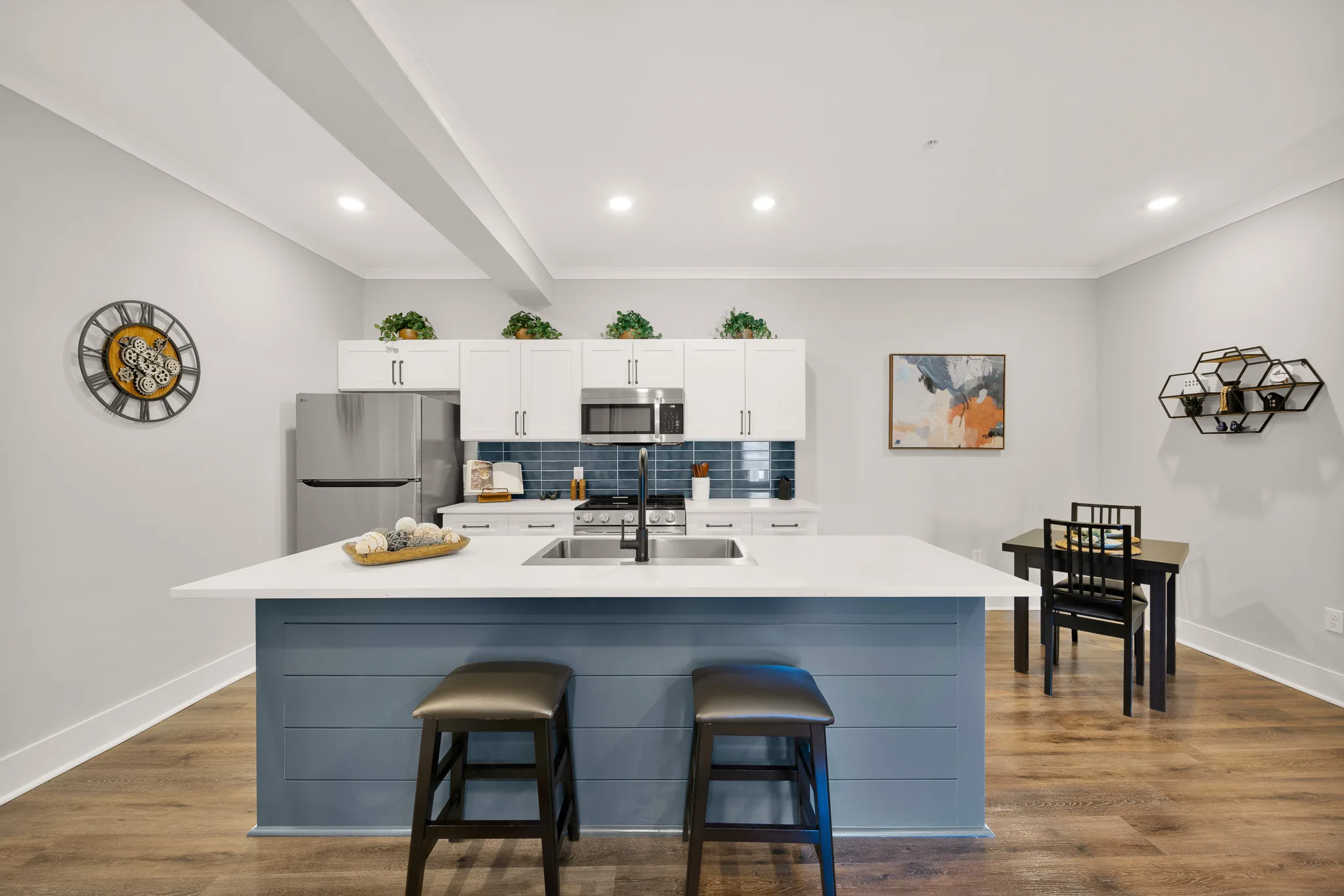 Kitchen in a Pointe Grand apartment home